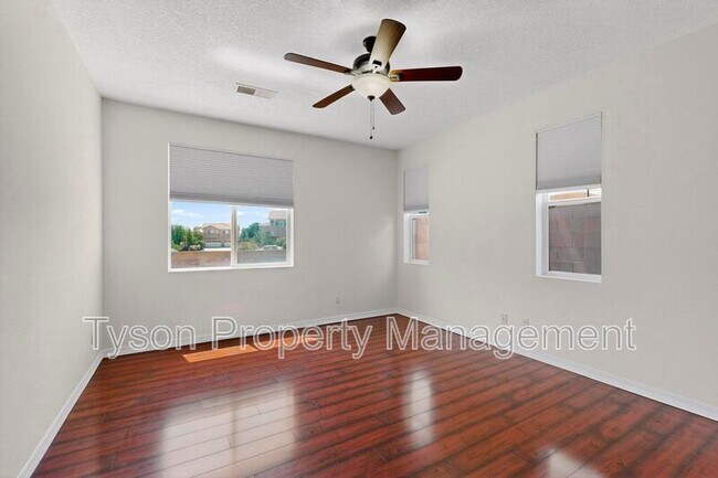 Building Photo - 7120 Alamillo Rd NW