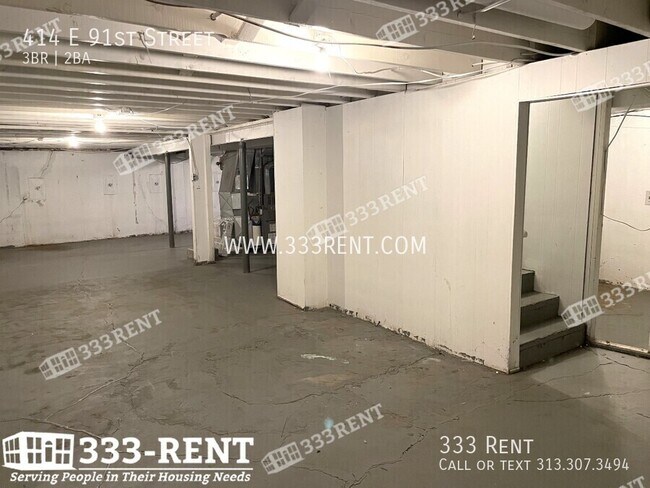 Building Photo - 414 E 91st St