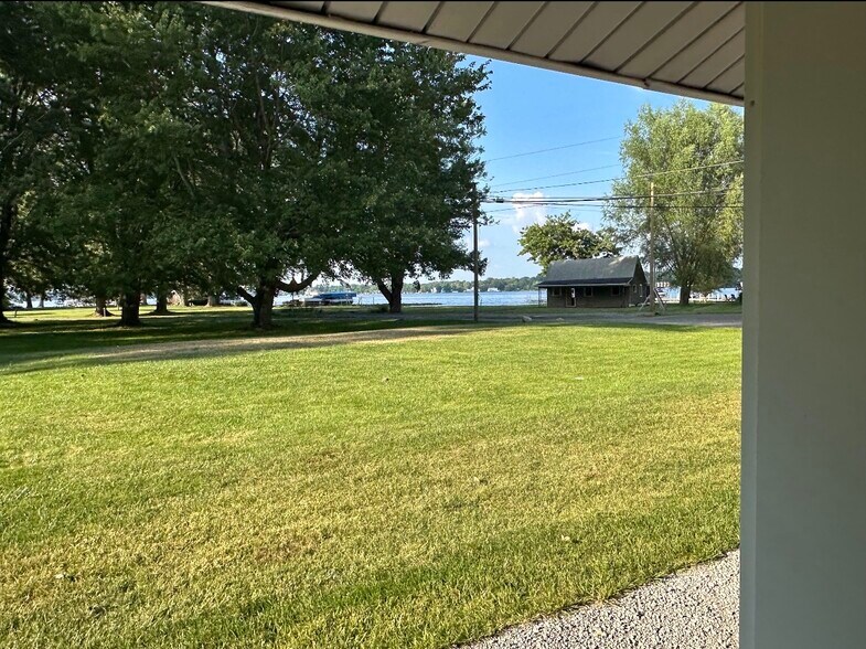 Winona Lake Views - 1415 S Oak St