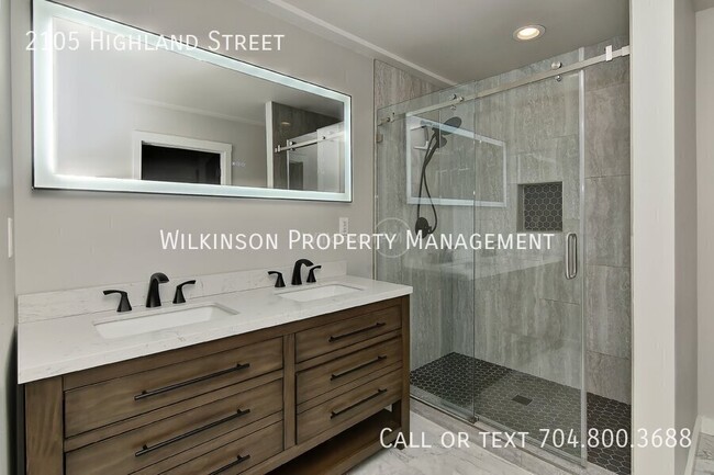 Building Photo - 2105 Highland St