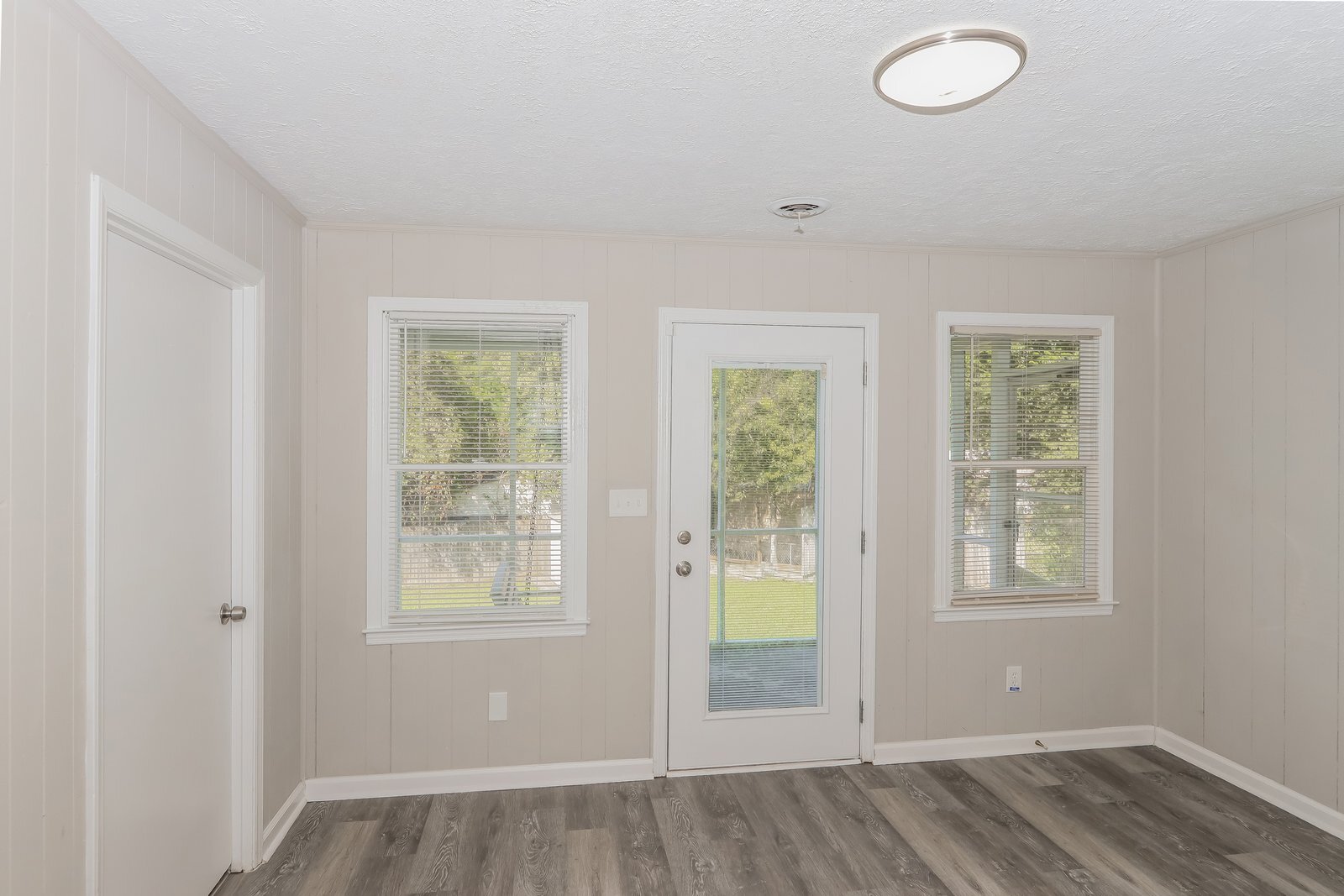 Building Photo - 1676 Hurley Cir