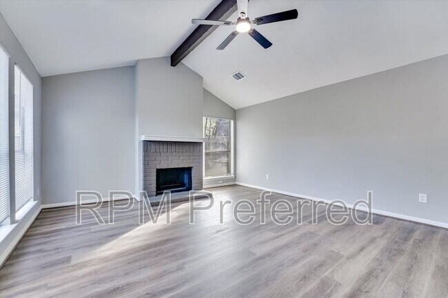 Building Photo - 8526 Deer Meadow Dr