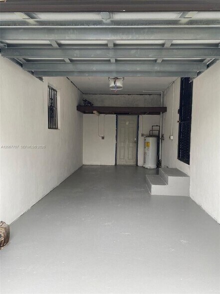 Building Photo - 18011 NW 6th Pl