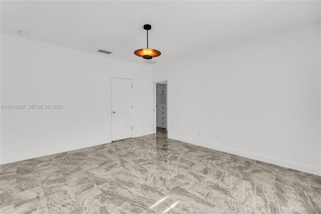 Building Photo - 582 Parsons Wy