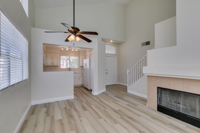 Building Photo - Charming 3-Bedroom Home in Green Valley wi...