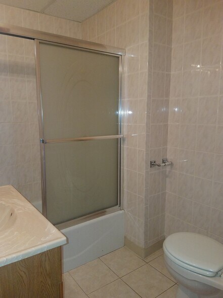 Building Photo - 46 Oliver St