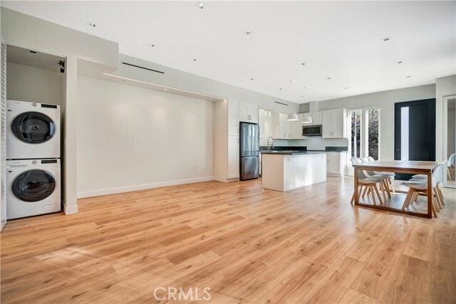 Building Photo - 6721 Rhea Ave