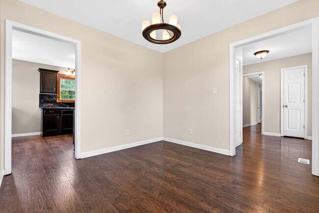 Building Photo - 3364 N Henderson Way