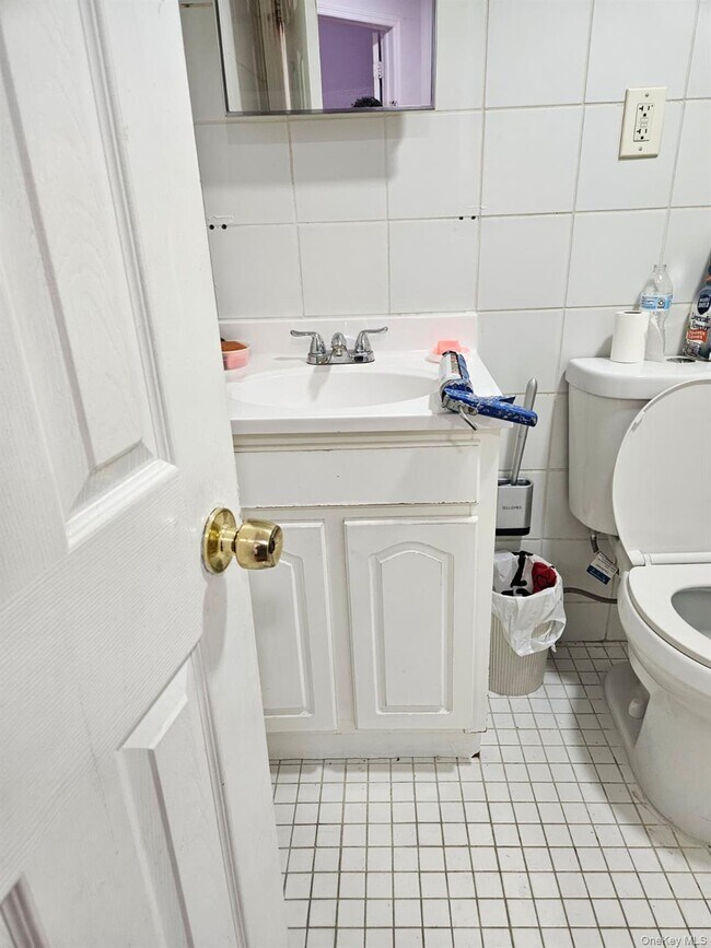 Building Photo - 145-31 Lakewood Ave