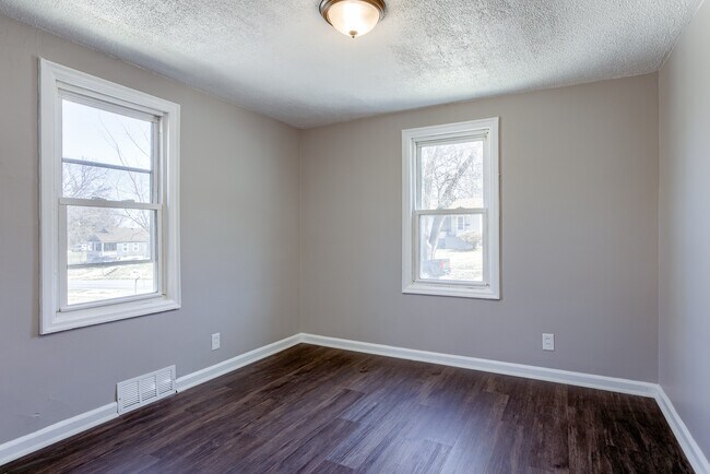 Building Photo - 3224 N 40th St