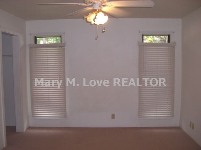 Building Photo - IKENA LALO 2 bedroom/ 2bath 77-6581 Seavie...