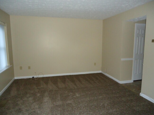 Building Photo - 504 Yorktowne Pl