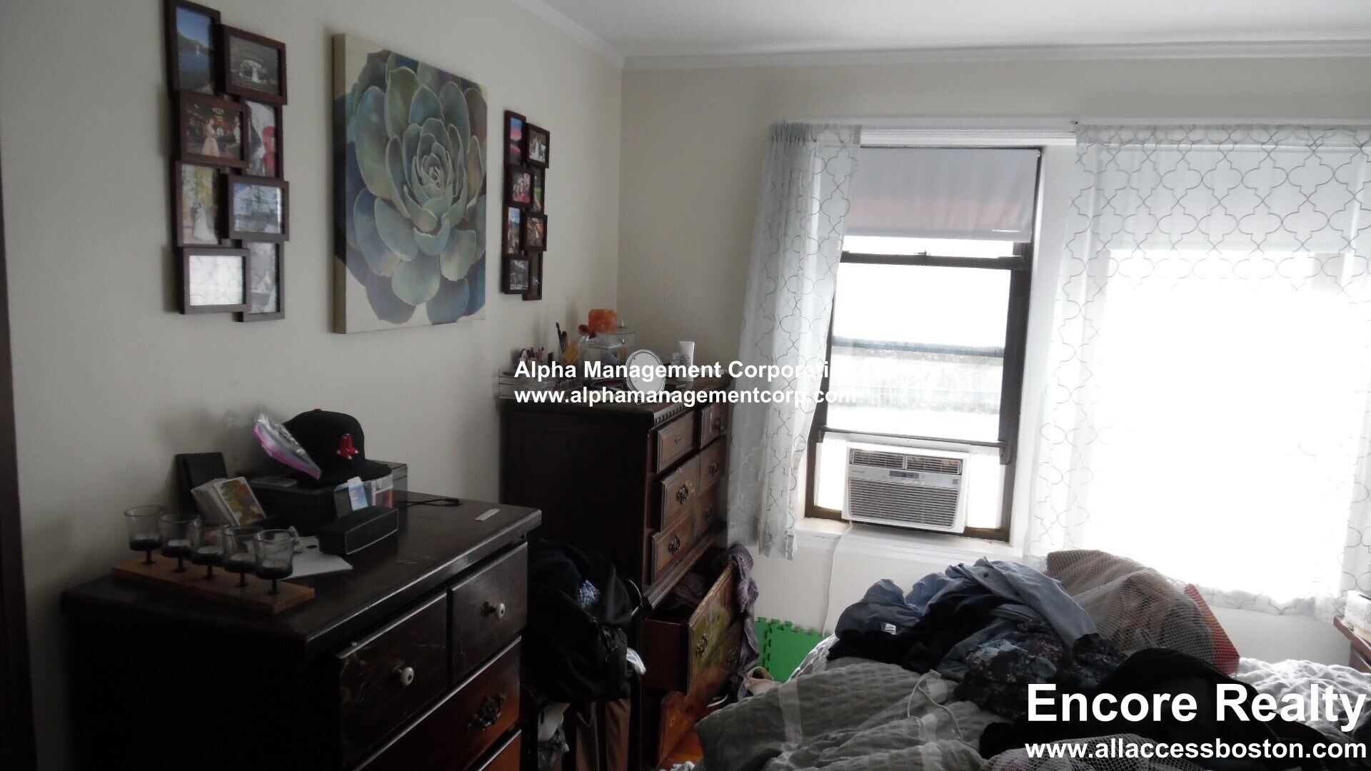 Building Photo - 349 Pleasant St