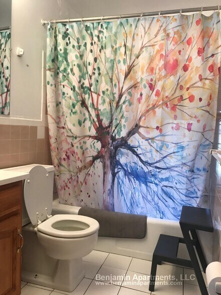 Building Photo - 28 S Huntington Ave