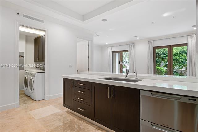 Building Photo - 7530 SW 56th Ct