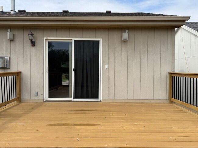 Building Photo - 4303 N 169th St