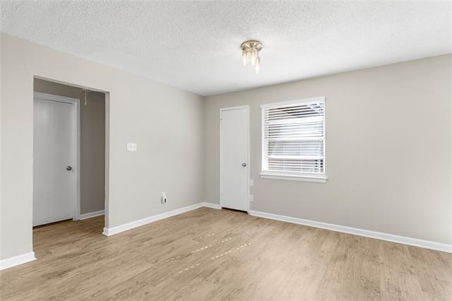 Building Photo - 714 Pleasant Valley Rd