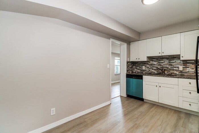 Building Photo - 625 58th St S