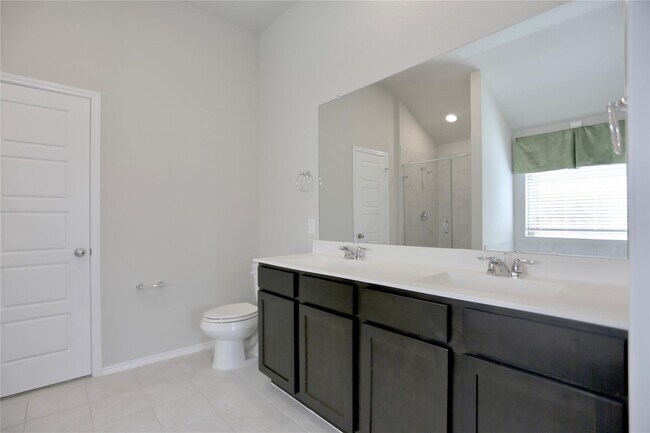 Building Photo - 2123 Santa Ana Wy