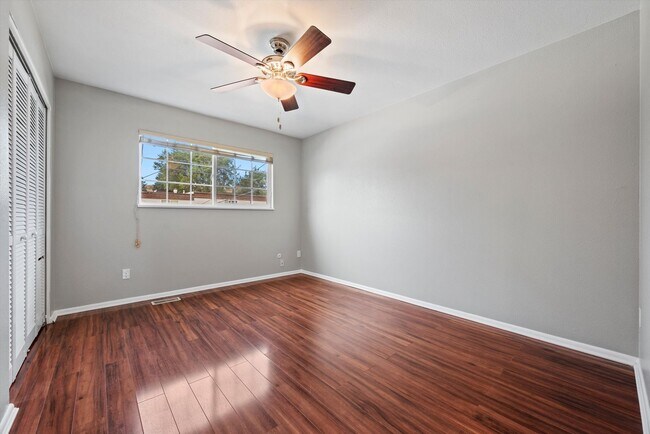 Building Photo - 651 S Xenon Ct