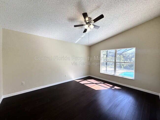 Building Photo - 2985 Viscount Cir
