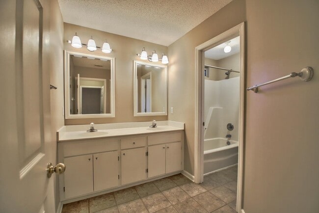 Building Photo - 3606 Cagney Dr