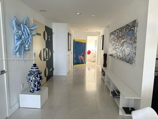 Building Photo - 1 Collins Ave