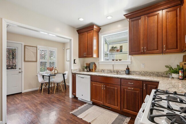 Building Photo - 2834 Milvia St