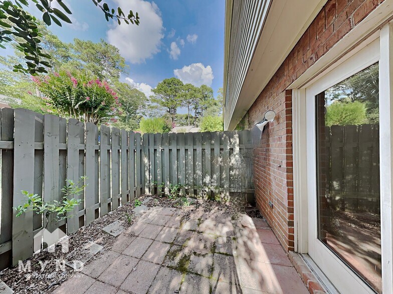 Building Photo - 3312 Northcrest Rd