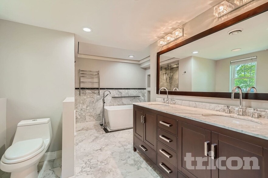 Building Photo - 15931 Vintage St NW