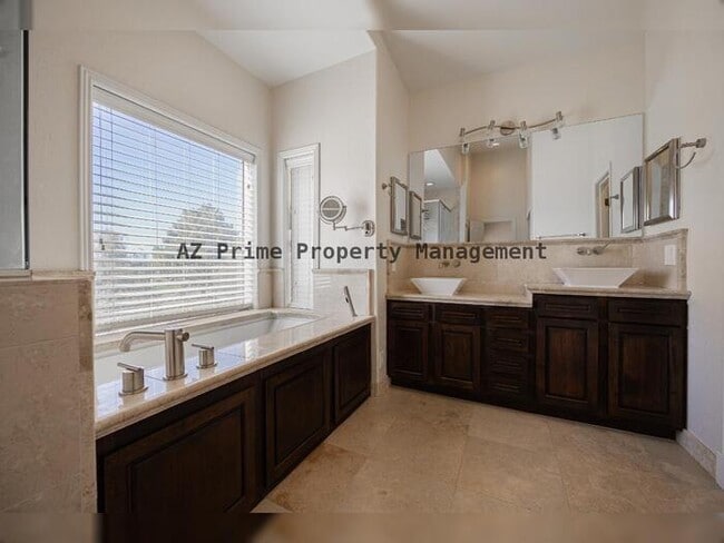 Building Photo - 1767 W Redfield Rd