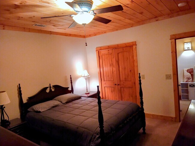 Building Photo - 386 Arbor Dr