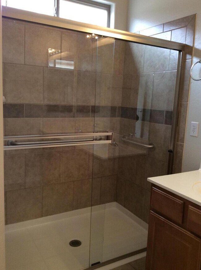 Building Photo - 44812 Paraiso Ln