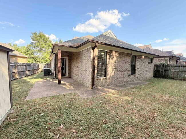 Building Photo - 1457 Lagrange Crest Rd