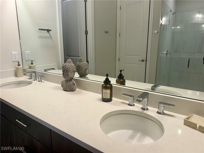 Building Photo - 9179 Cayman Dr