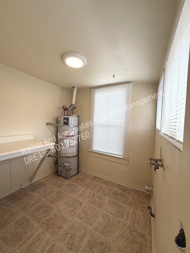 Building Photo - 5120 Union Ave