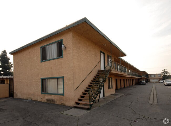 Building Photo - 9331 Washburn Rd