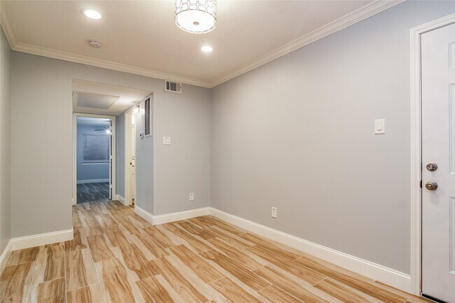 Building Photo - 12633 Memorial Dr