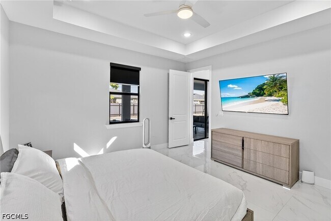 Building Photo - 118 NW 2nd Ave