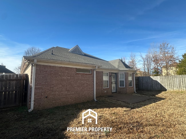 Building Photo - 2828 Breezy Ridge Trail