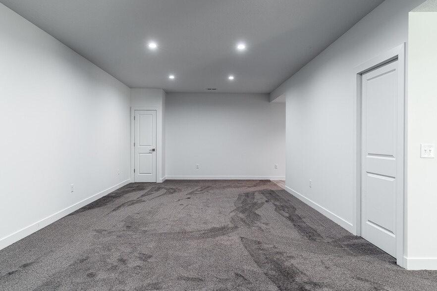 Building Photo - 5302 Addyson Dr