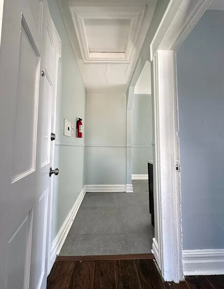 Building Photo - 903 Hunterdon St