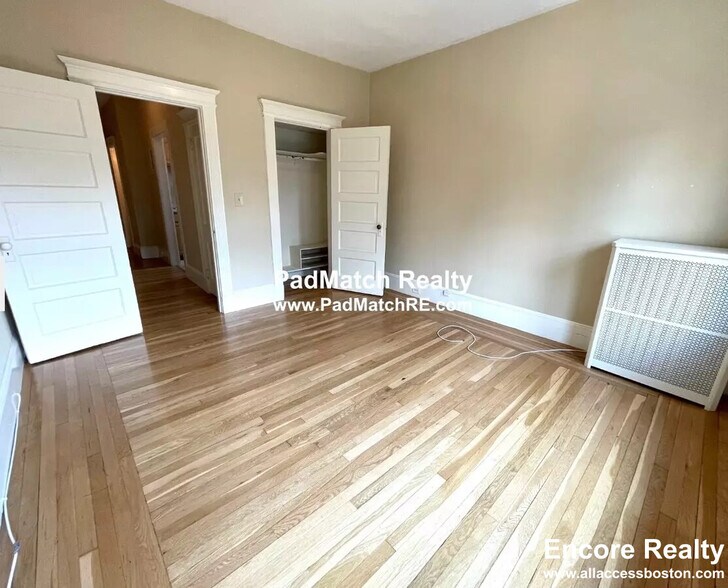 Building Photo - 109 St Paul St