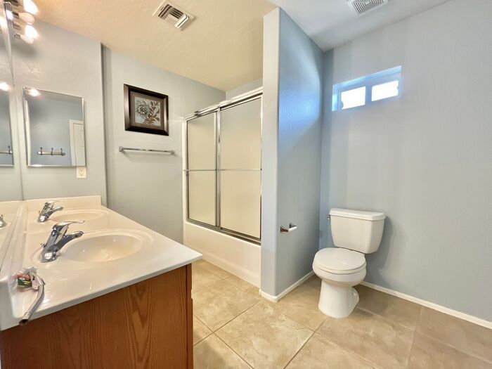 Building Photo - 16021 N 30th St