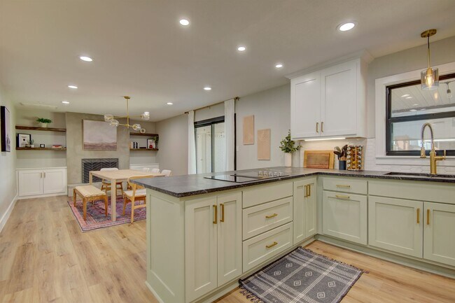 Building Photo - Gorgeous, updated home, turn-key and ready...