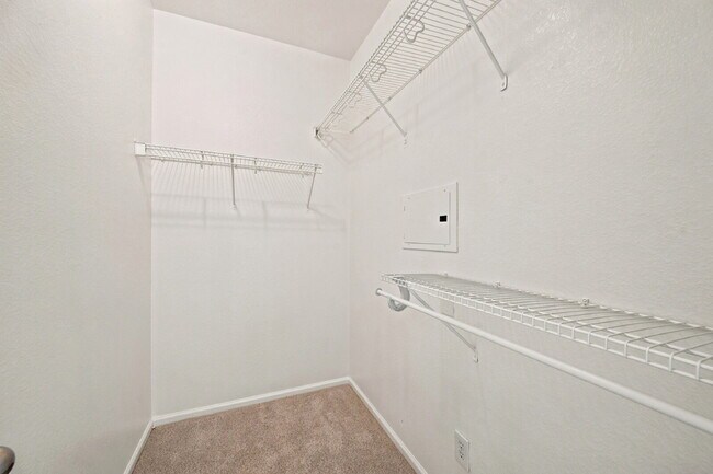 Building Photo - 2,640.95, 2 Bed, 2.5 Bath Townhome in Arvada with Central AC, and attached Garage!
