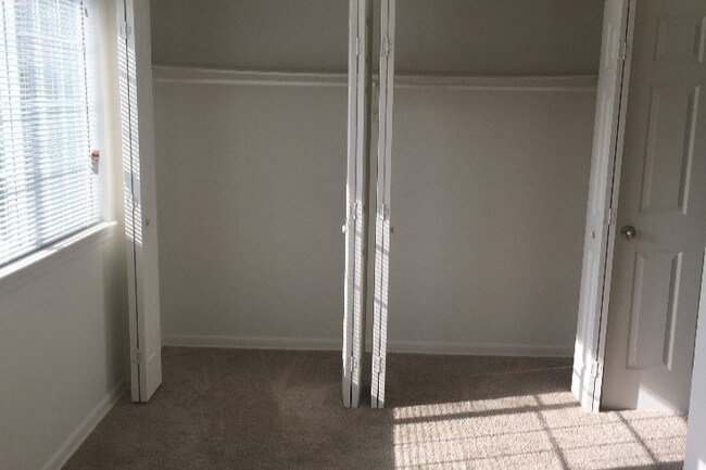 Building Photo - 700 Geneva Ave