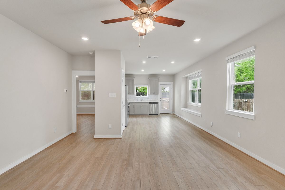 Building Photo - 17104 Crane Fly Dr