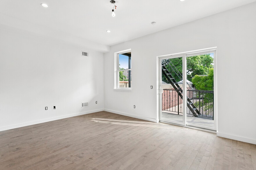 Building Photo - 455 Prospect Ave