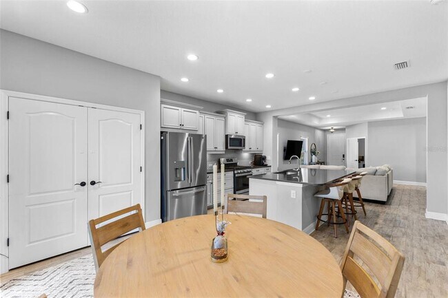 Building Photo - 14147 Campfire Ct